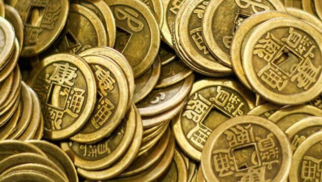 Amuletos de moedas chinesas para boa sorte